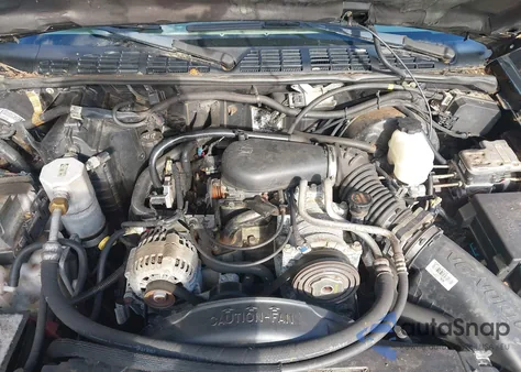 2003 Chevrolet S-10 Ls from USA, damaged, VIN 1GCCT19X038282754